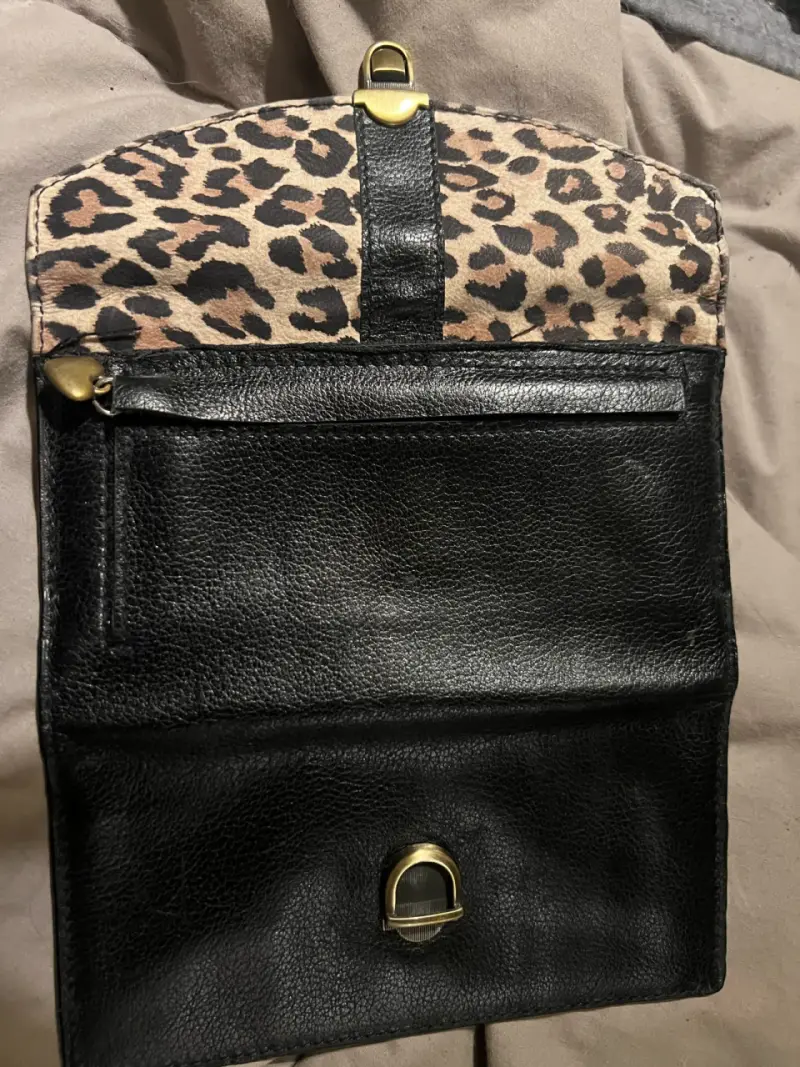 Billetera de cuero con estampado animal print - 4