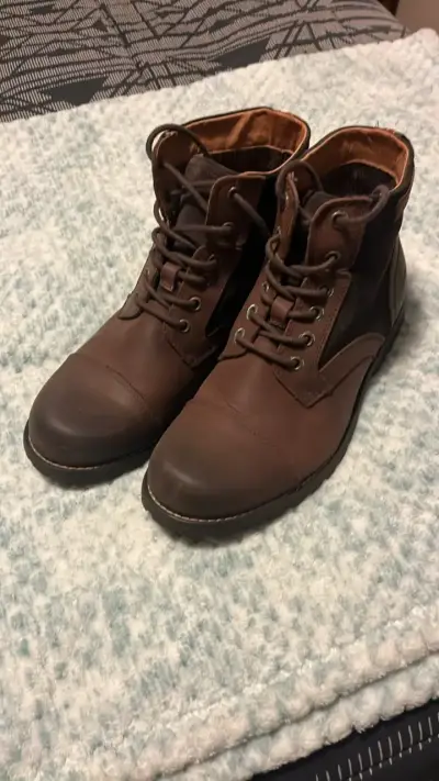 Botas de cuero marrón para hombre - miniatura 1