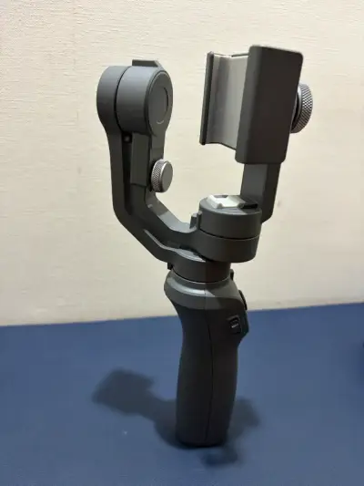 Estabilizador DJI OSMO MOBILE para smartphone - miniatura 1