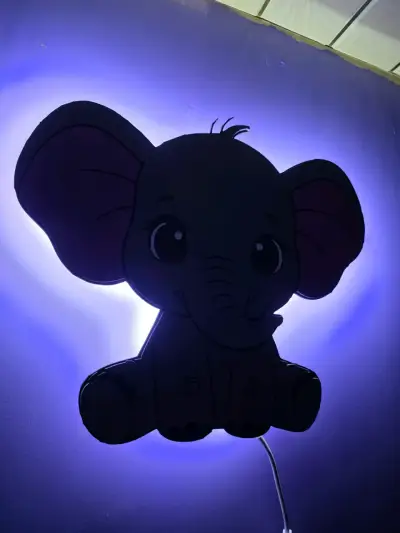 Lámpara infantil LED elefante decorativa - miniatura 4