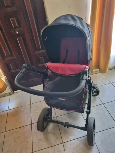 Coche de bebé Bebest plegable negro y rojo - miniatura 1