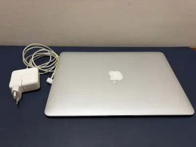 Laptop Apple MacBook Air 13 pulgadas plateado - miniatura 2