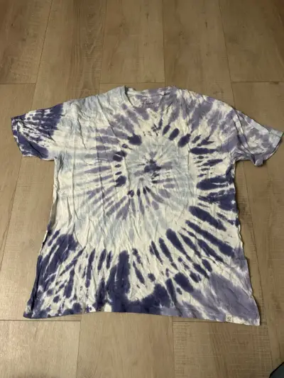 Polera tie-dye azul y blanca unisex - miniatura 1