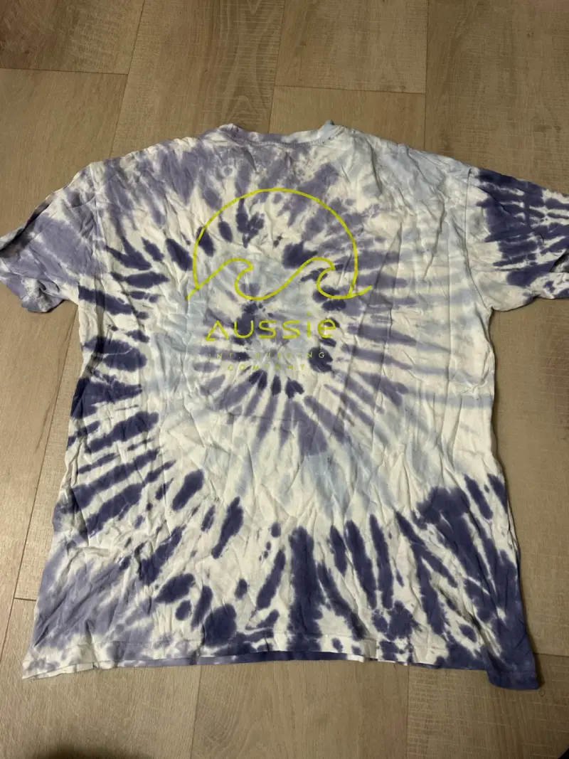 Polera tie-dye azul y blanca unisex - 2