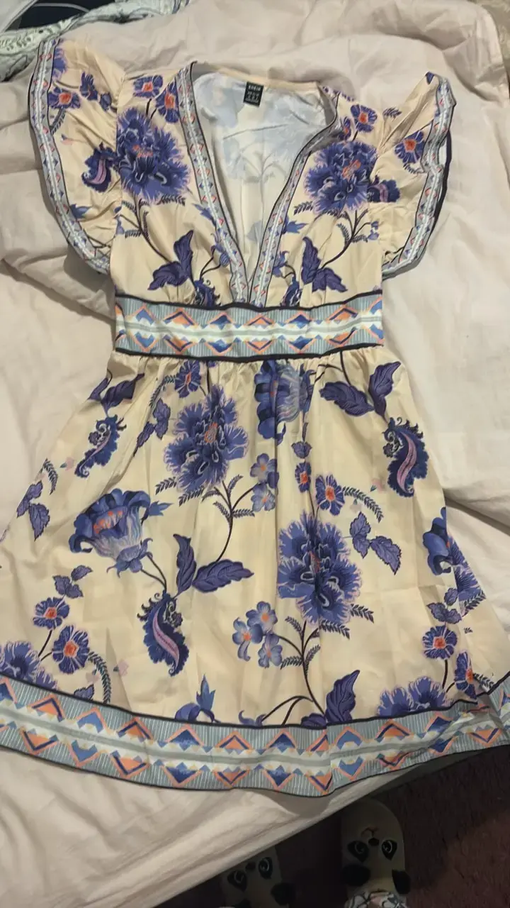 Vestido floral con mangas abullonadas - 1