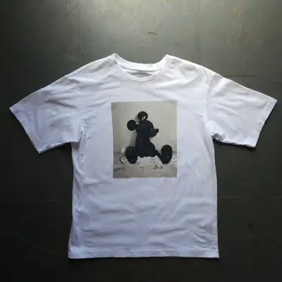 Polera Uniqlo x Disney x Yuni Yoshida - miniatura 1