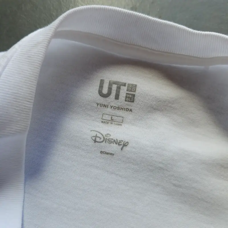Polera Uniqlo x Disney x Yuni Yoshida - 3