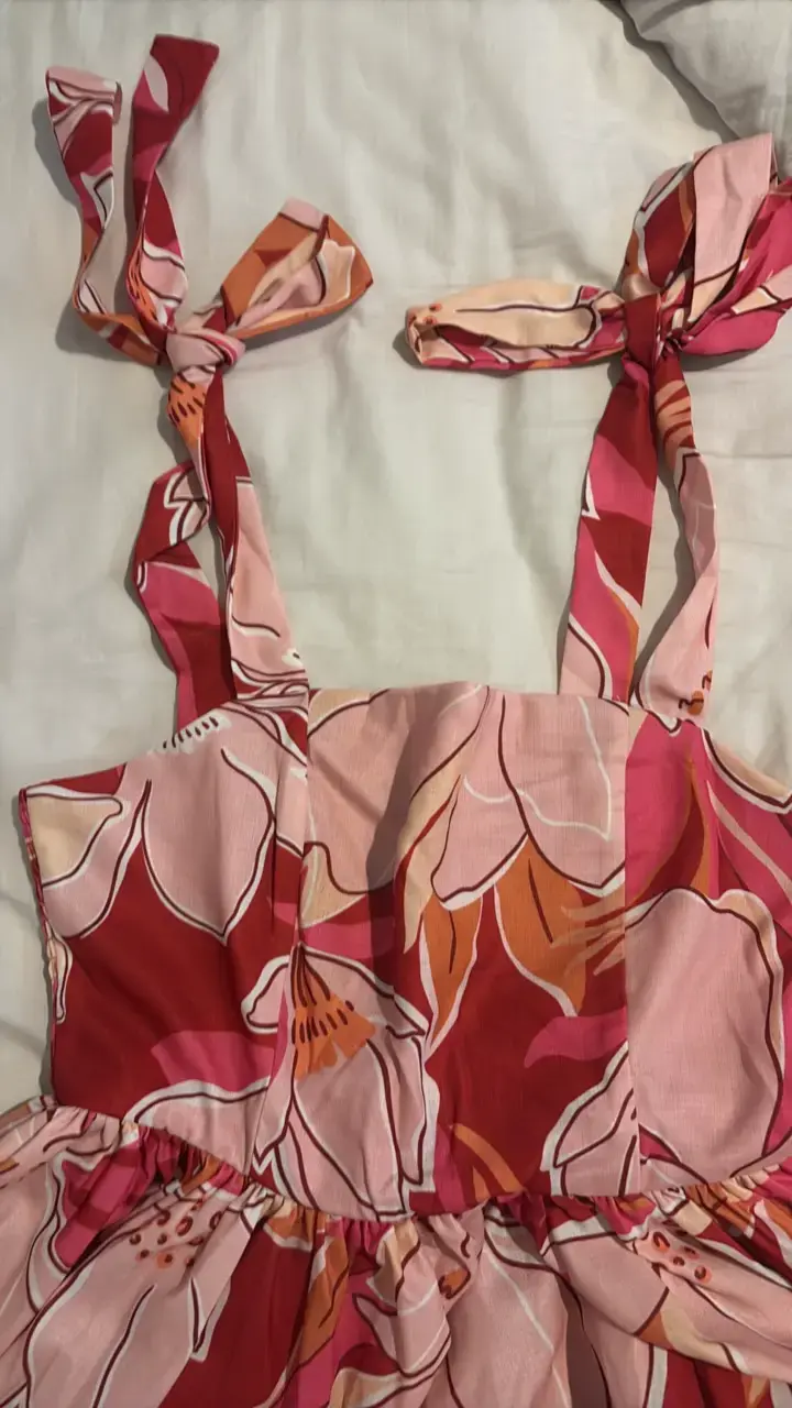 Vestido floral con tirantes ajustables - 3