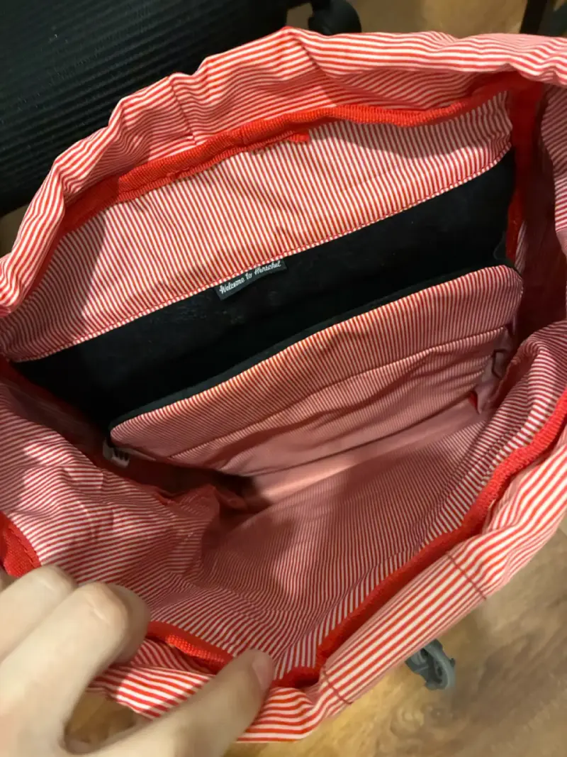 Mochila Herschel gris con correas de cuero - 3