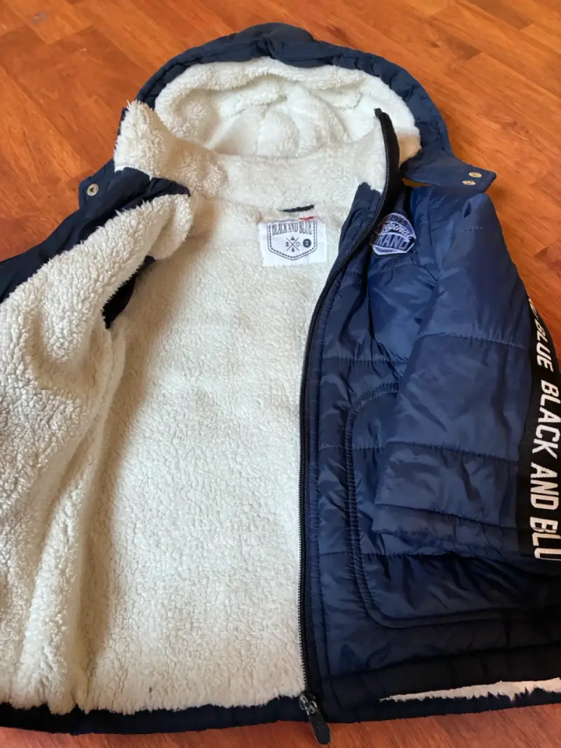 Chaqueta acolchada Black and Blue azul con capucha - 2