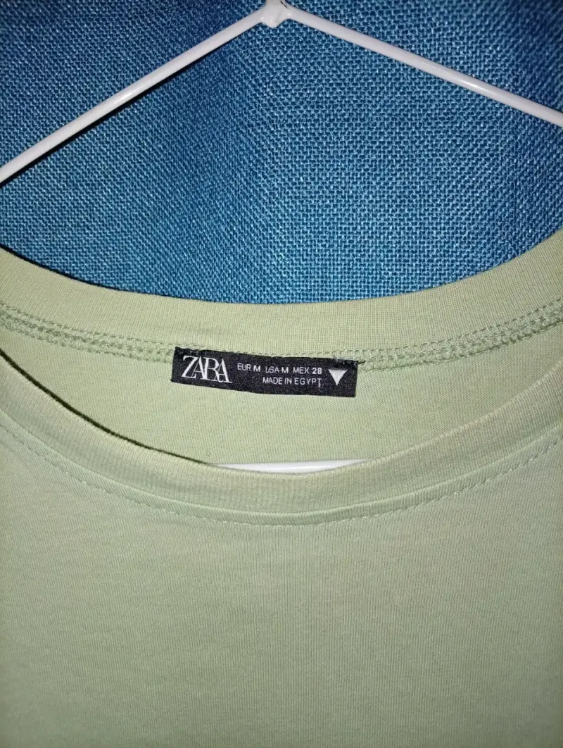 Polera verde Zara talla M - 1