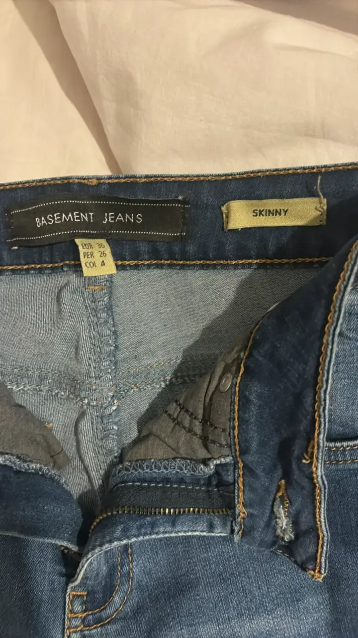 Jeans de mezclilla con diseño patchwork - 2