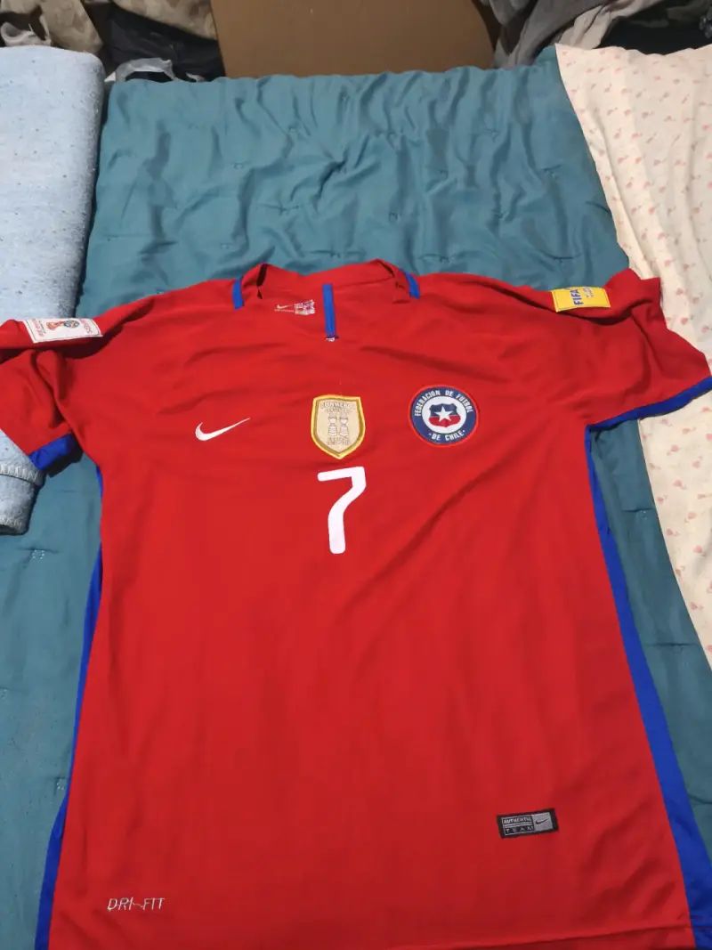 Camisetas roja selección Chile Nike número 7 y 8, - 1
