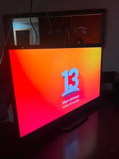 Televisor LED de 42 pulgadas en buen estado - miniatura 1