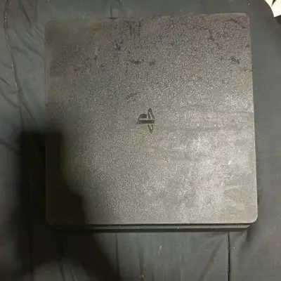 Consola PS4 1TB con juegos y dos controles - miniatura 4