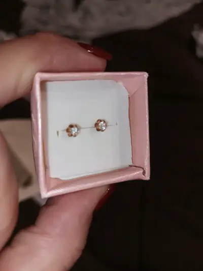Aros de oro con diseño floral - miniatura 2