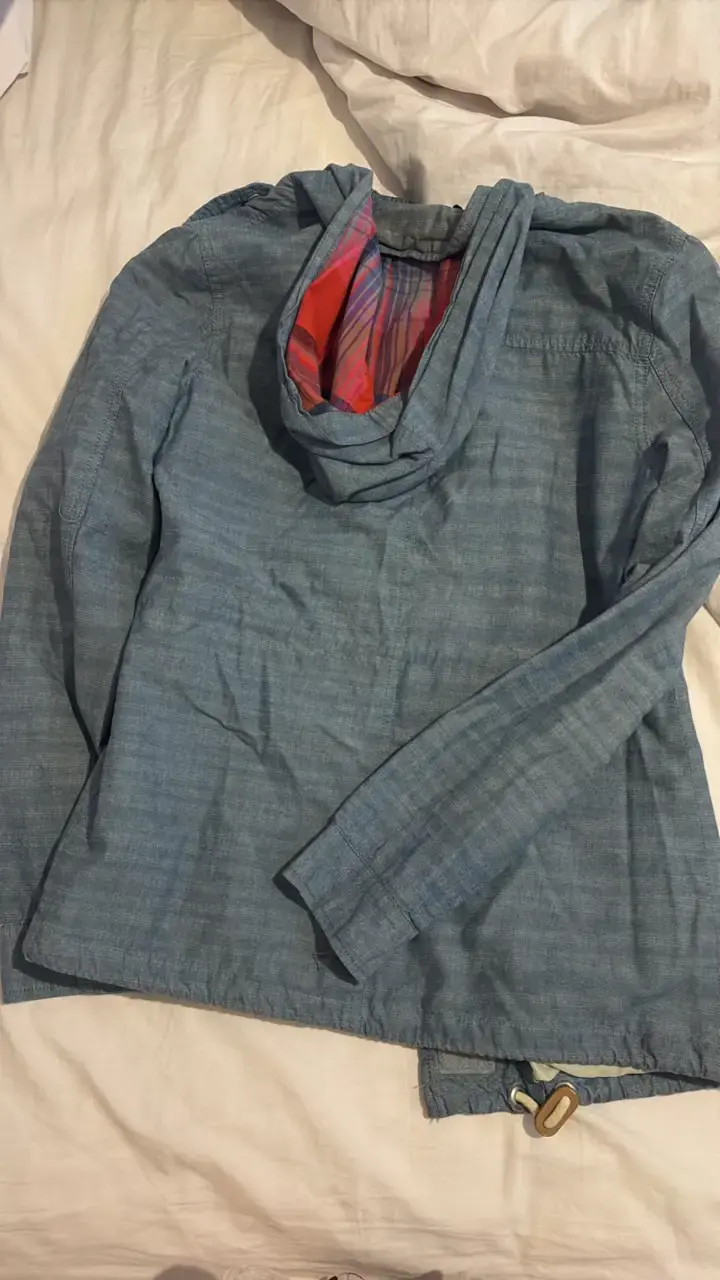 Chaqueta de mezclilla con capucha para mujer - 3
