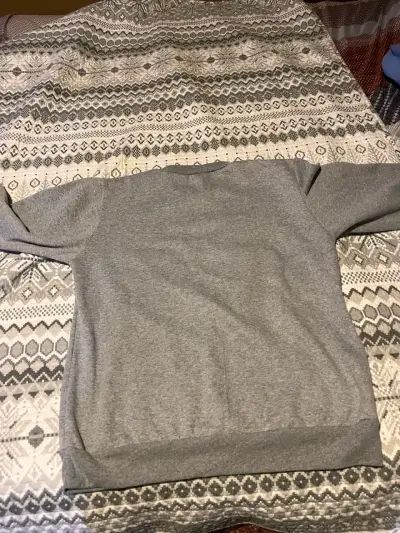 Polerón gris Under Armour para hombre - miniatura 2