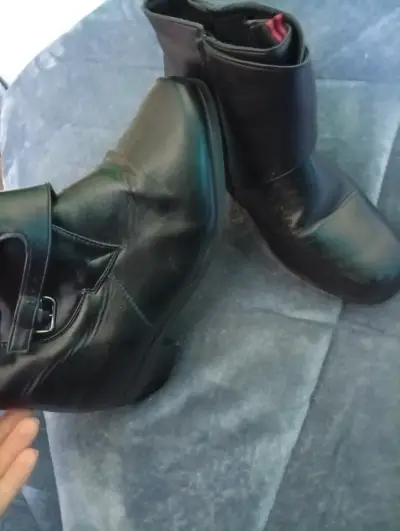 Botines de cuero negro con hebillas - miniatura 3