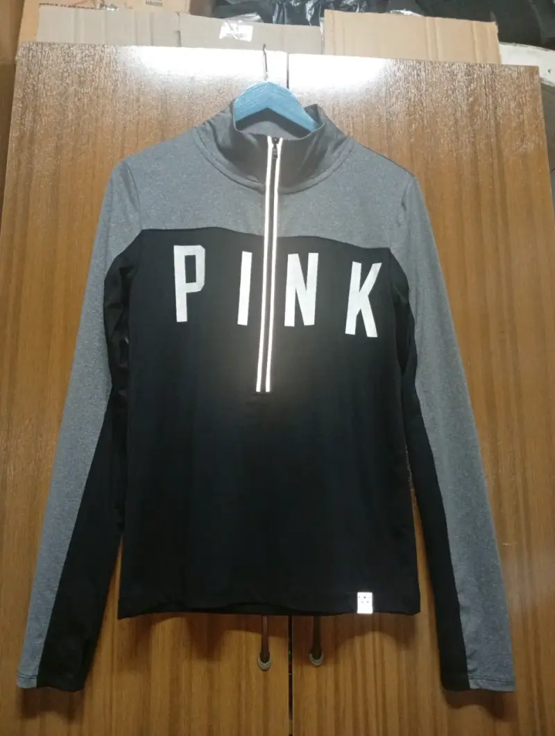 Polerón deportivo PINK gris y negro - 1
