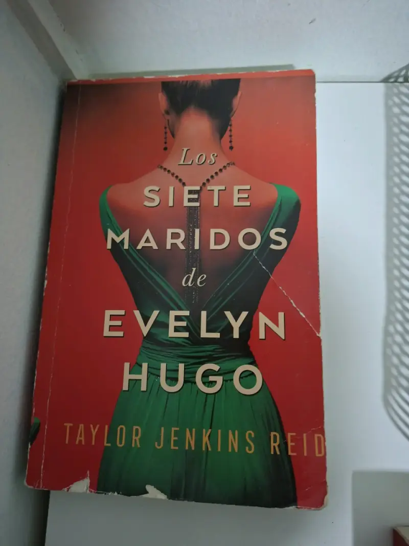 Libro 'Los siete maridos de Evelyn Hugo' de Taylor Jenkins Reid