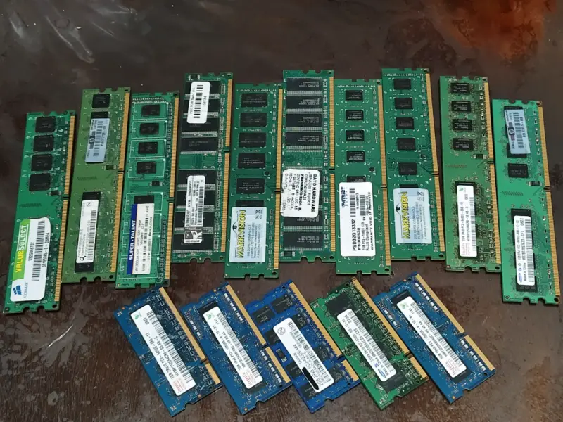LOTE DE 15 MEMORIAS RAM DDR3 Y DDR2 - 1