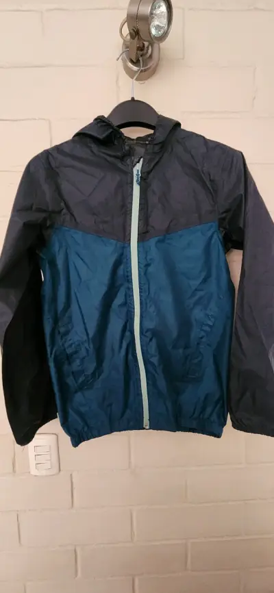 Chaqueta cortaviento azul para niño - miniatura 1