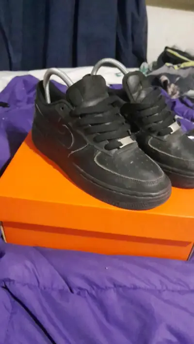 Zapatillas deportivas negras de cuero - miniatura 1