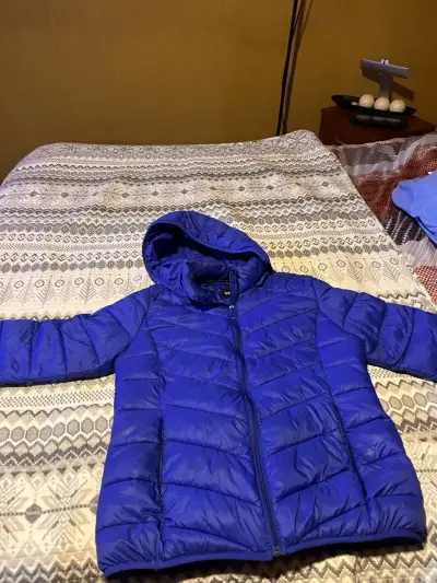 Parka acolchada azul con capucha - miniatura 1