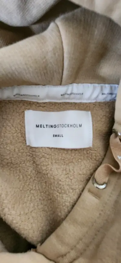 Polerón beige Melting Stockholm con capucha - miniatura 3