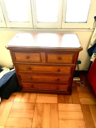 Cómoda de madera con cajones vintage - miniatura 2
