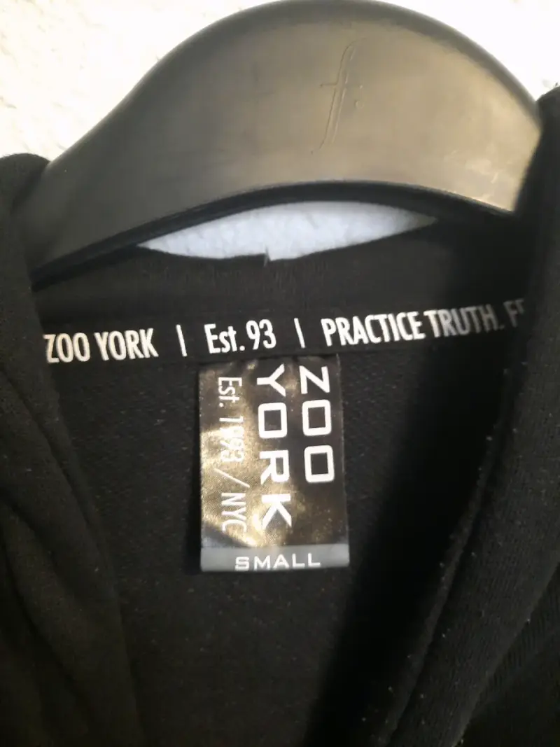 Polerón ZooYork negro con capucha - 5