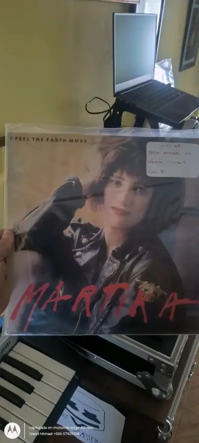 Vinilo Martika 'I Feel the Earth Move' - miniatura 1
