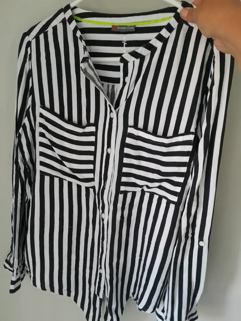 Blusa a rayas blanco y negro Street One