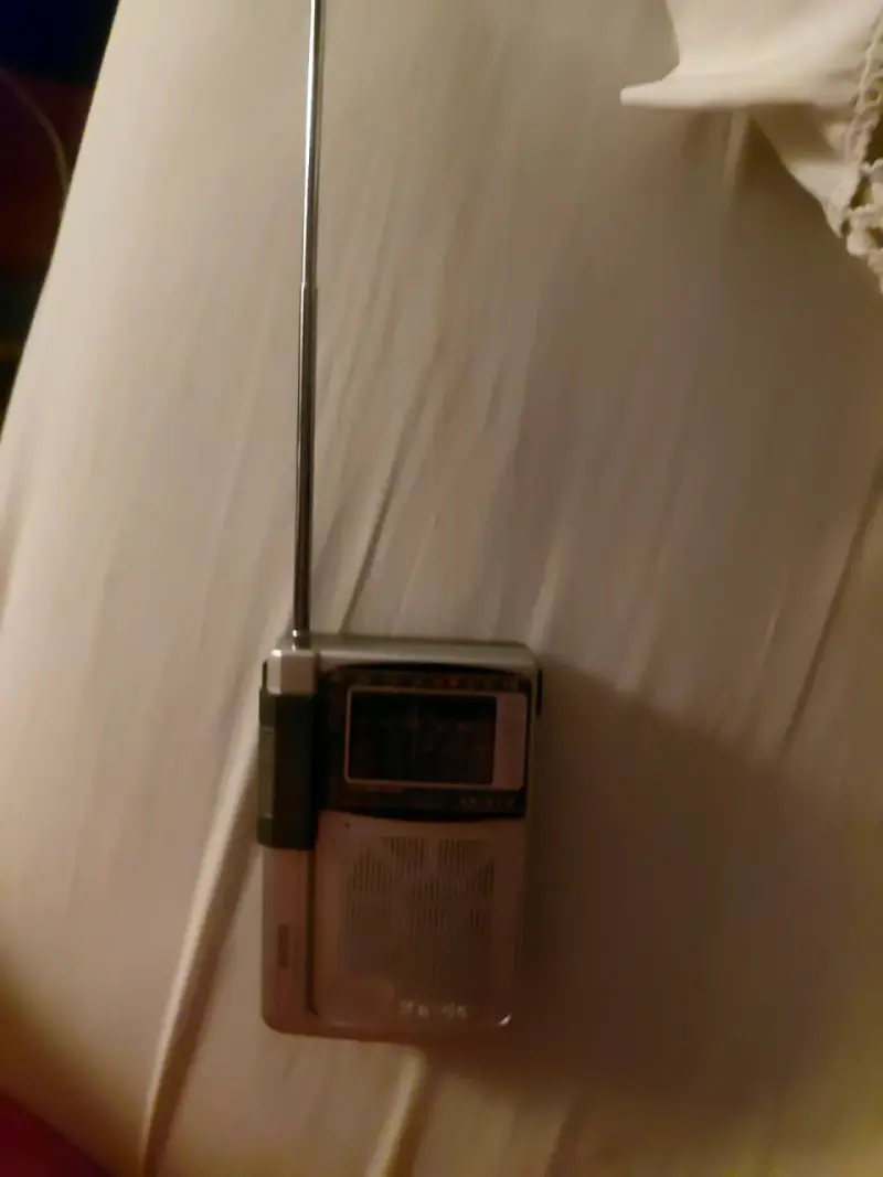 Radio portátil Kaide KK-818 AM/FM/SW - 4