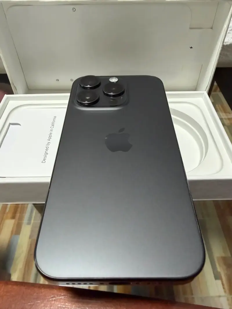 iPhone 15 Pro 256gb - 5