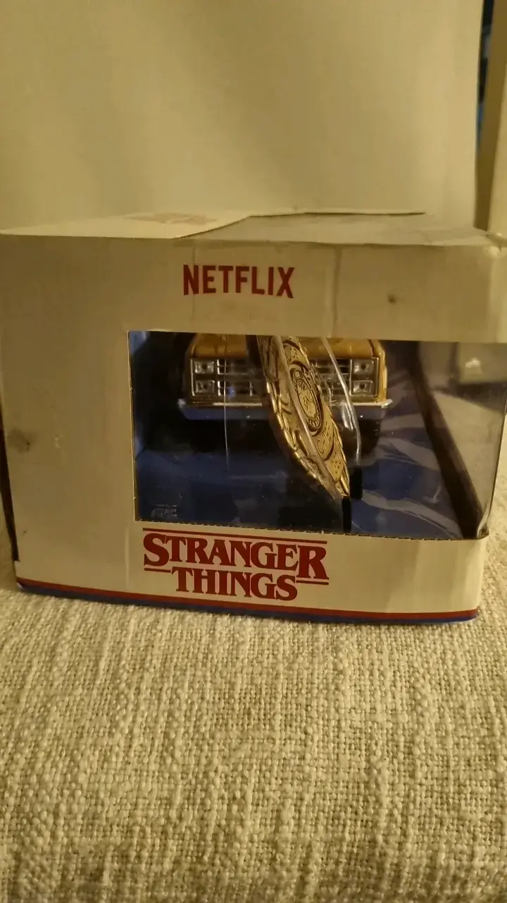 Miniatura Chevy Blazer Stranger Things - 2