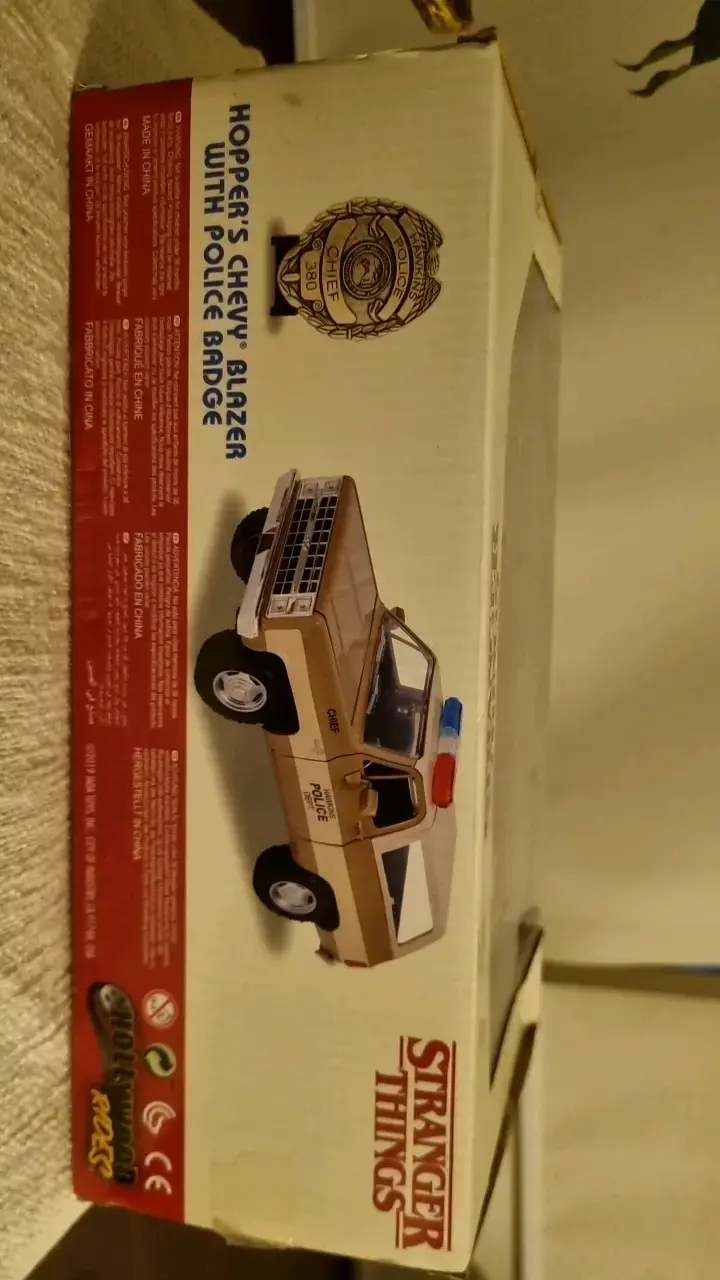 Miniatura Chevy Blazer Stranger Things - 3
