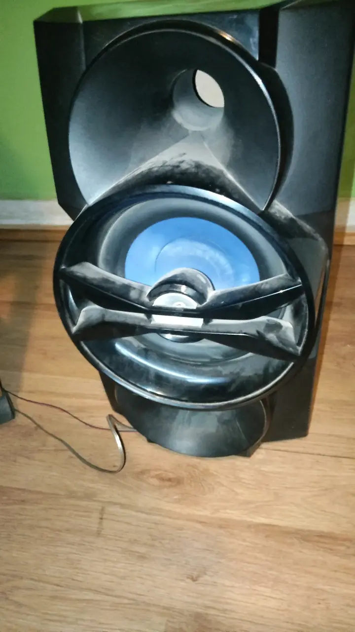 Mini sistema Hi-Fi Philips con cambiador de CD - 2