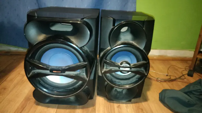 Mini sistema Hi-Fi Philips con cambiador de CD - 3
