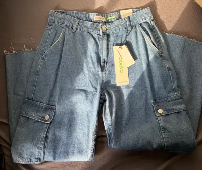 Pantalones flare y cargo para mujer - miniatura 4