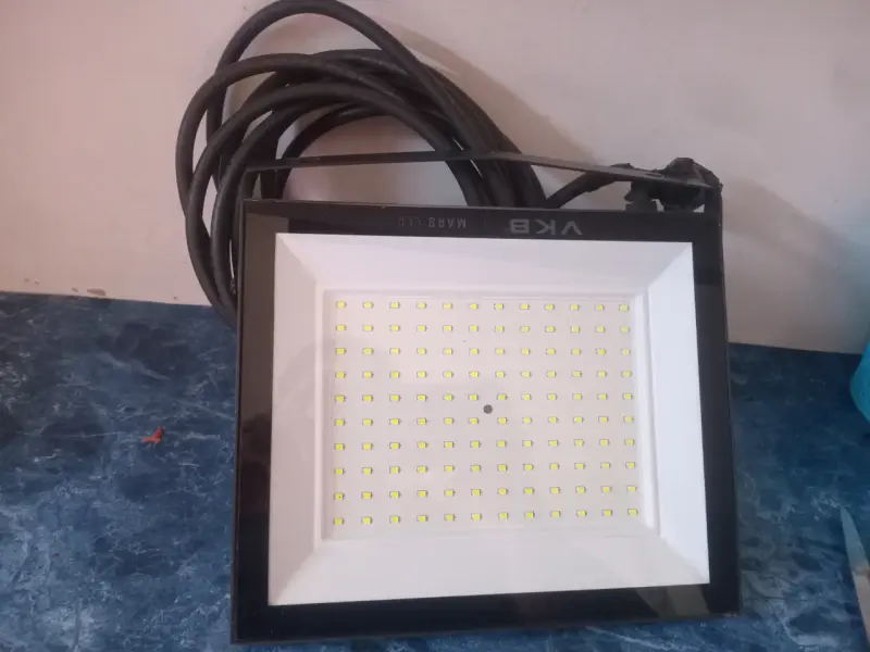 Reflector LED VKB 100W negro - 1
