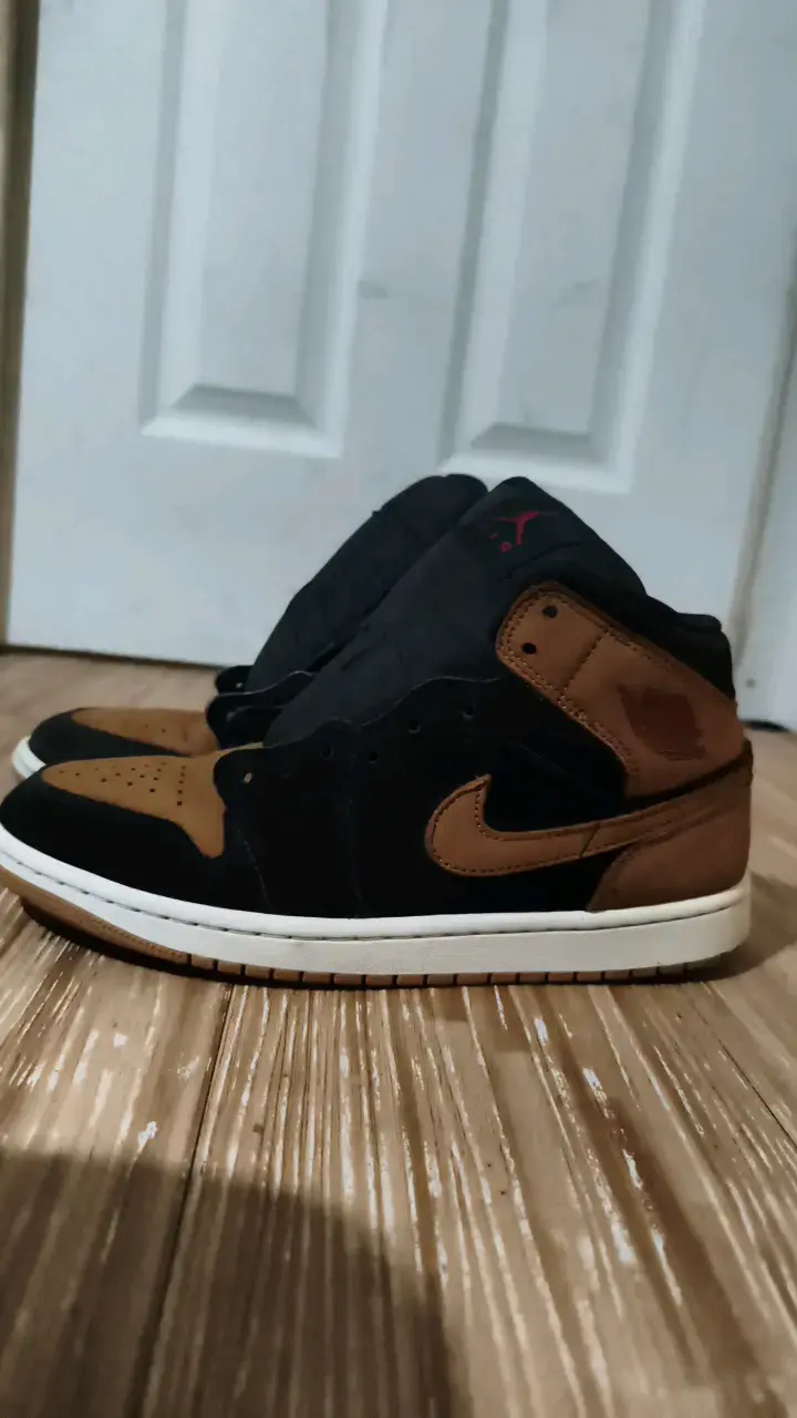 Zapatillas deportivas negras y beige - 2