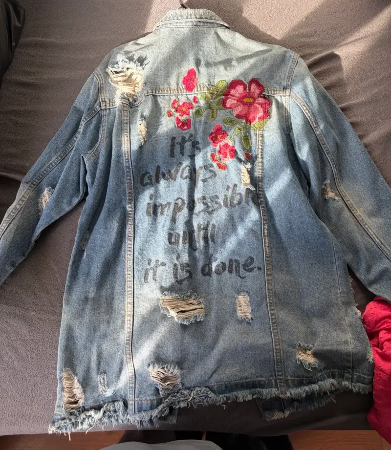 Chaqueta de mezclilla desgastada para mujer - 2