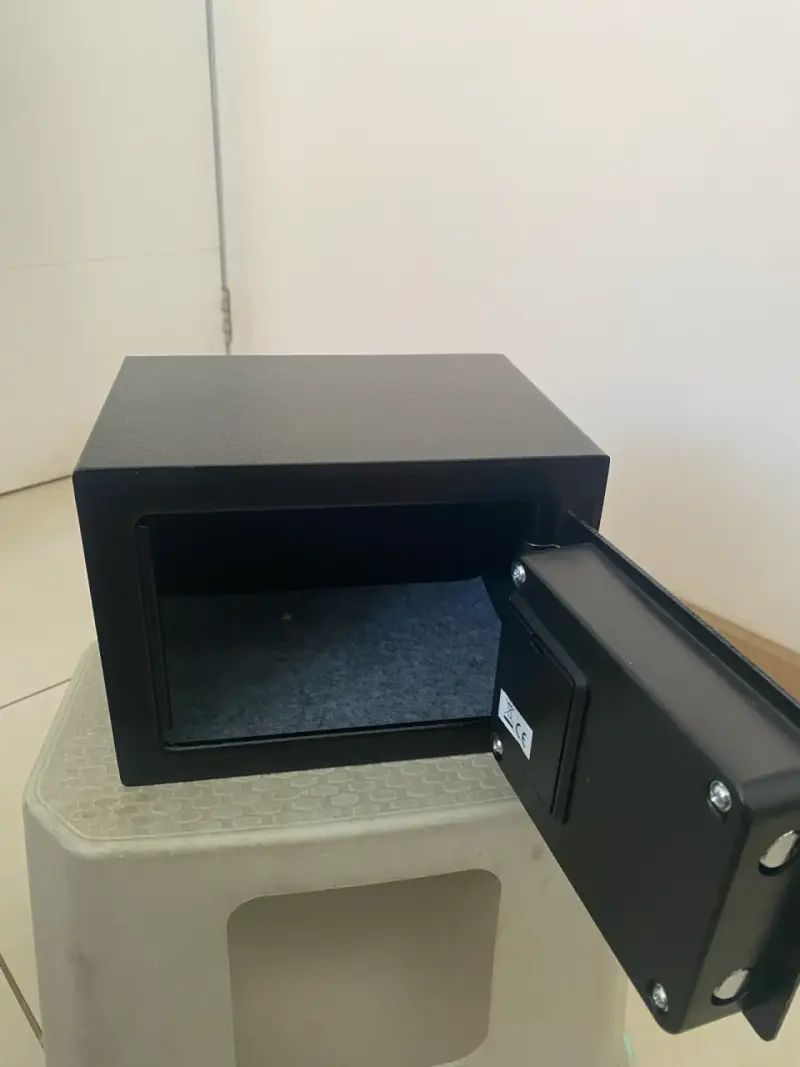 Caja fuerte Yale con teclado digital - 2