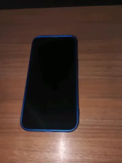 Venda o permuta iPhone 16e - miniatura 4