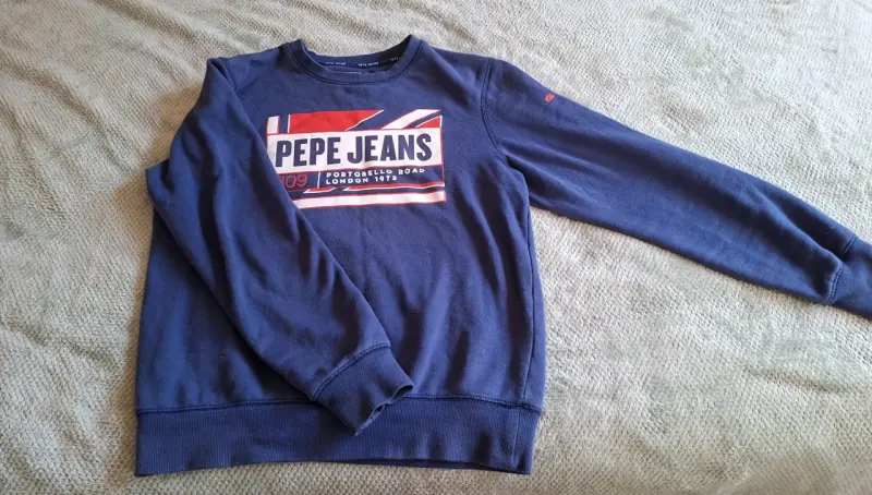 Polerón Pepe Jeans azul con diseño gráfico - 1