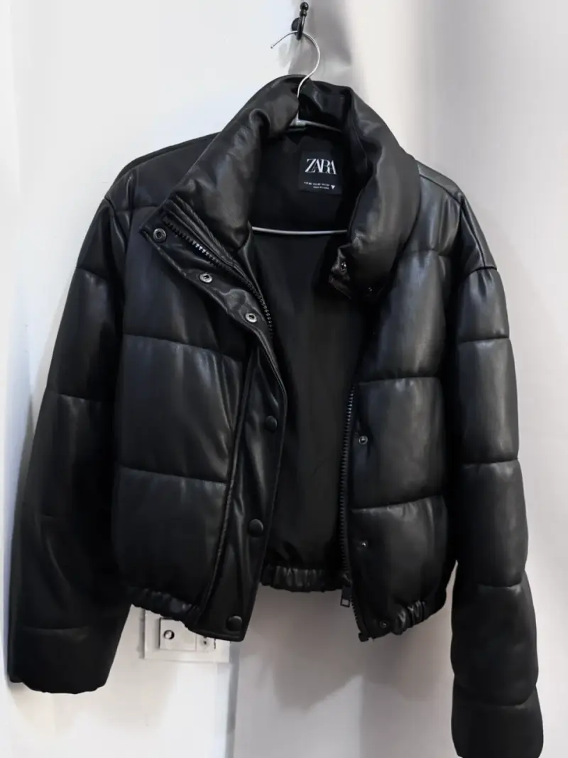 Chaqueta Puffer Zara Eco Cuero Negra XS - 1