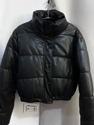Chaqueta Puffer Zara Eco Cuero Negra XS - miniatura 2