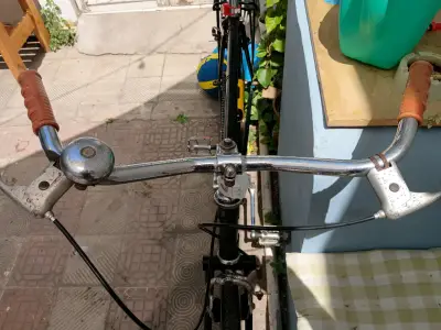 Bicicleta urbana negra  marca Phoenix de 1945 - miniatura 3